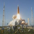 Raketa Artemis II poletela sa ljudima na Mesec: Snimak koji gleda ceo svet