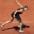 UŽIVO: Arnaldi dobio prvi set, krenula i Sabalenka