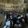 Tačno u podne ovo će se dogoditi sa pojasom Presvete Bogorodice: Pripreme u Hramu u toku, a redovi i dalje nepregledni