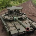 Ruska čelična zver dobila novi oklop! Ovo je najnovija verzija tenka T-80 – da li je nepobediv? (foto/video)