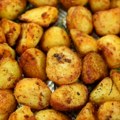 Mladi krompir spremljen na najbolji način! (RECEPT)