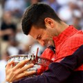 FOTO Trenutak koji su svi čekali: Oglasio se Novak Đoković nakon istorijske titule