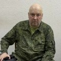 "Živ, zdrav, sa porodicom u Moskvi": Ruska novinarka objavila fotografiju na kojoj je navodno general Surovikin, prvi put u…