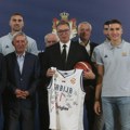 Vučić dočekao srebrne košarkaše: Za zlato u Parizu od države će dobiti po 200.000 evra