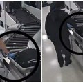 Skandalozan snimak sa aerodroma u Majamiju: Kontrolisali torbe, a krali novac iz njih - nisu imali pojma da ih snimaju (video)