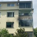 Стан потпуно изгорео: Пожар у Сремској Митровици! Куљао дим, па се зачуо прасак, настала паника! Ватрогасци брзо реаговали…
