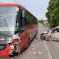 Sudar autobusa i putničkog vozila kod Obrenovca, tri osobe povređene