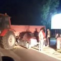 VIDEO: Sudar traktora i automobila kod Melenaca, dve osobe povređene