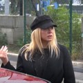 (Видео) Наша певачица је у центру скандала због везе са ожењеним, на кућу певача бачена бомба, а он је остао без 500.000 евра…