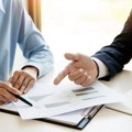 Premija osiguranja po stanovniku u Srbiji 250 evra, u Sloveniji skoro 1.200
