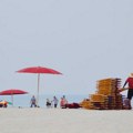 Sumnja na napad ajkule na plaži u Njujorku - plivaču povređeno stopalo