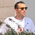 Svi kažu da mu je žena ista Monika Beluči: Uslikali smo Miodraga Radonjića u Crnoj Gori sa suprugom koja se retko eksponira…