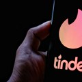 Sastanci "jedan na jedan"? Tinder kaže da je to prošlost, sprema opciju za grupne sastanke