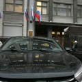 Ruski državni službenici prelaze na domaće automobile: Vozni park popunjava „lada“