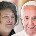 Najgnusnije ga vređao, a sada ga grli: Isplivao šok snimak, Milej u Vatikanu se poklonio papi Franji (video)