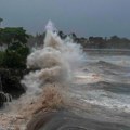 Evakuisani hoteli, turistima rečeno da napuste plaže: Očekuje se jak nalet uragana u odmaralištu u Meksiku