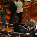 Ponovo prekinuta konstitutivna sednica Skupštine Kosova, nastavak u petak