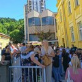 Prosvetari, učenici i roditelji traže vraćanje razrednih starešina: „Nemaju svi superjunaci plašt“ (FOTO)