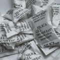 Većina ih odmah baci, ali silika gel kesice su korisnije nego što ste mislili
