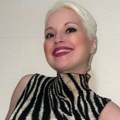 Maja Nikolić strasno ljubi partnera na plaži: Pokazala svoju jaču polovinu i poslala emotivnu poruku (foto)