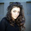 Toplotni talas pogodio Čikako: Lorde morala da prekine nastup, ljudi padali u nesvest!