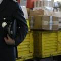 Mislio je da dečju slagalicu u kutiji srpski carinici neće proveravati! I grdno se prevario! Evo šta su pronašli u kurirskoj…