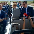 "Mnogo je lep jug Srbije": Predsednik objavio video sa otvaranja prve deonice Auto-puta mira (video)