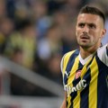 Tadić dva puta pogađao sa penala za Fener, ali je njegova ekipa prvi put izgubila u turskom šampionatu