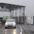 AMSS: Čekanje na graničnim prelazima do četiri sata, zbog snega češći zastoji i nezgode