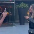 Turisti naleteli na Jamala i zamolili ga da ih fotka, pojma nisu imali s kim razgovaraju
