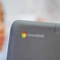 Novi TikTok trend: Učenici uništavaju Chromebook uređaje na neverovatno opasan način