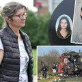 "Vidim ih u crnini, tatu s bradom. Sve mi je bilo jasno" Jelena izgubila sestru i jedva preživela kad su ih teroristi digli u…