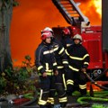 Požar kod Univerzitetske bolnice u Zagrebu: 140 vatrogasaca gasilo vatru u Blatu