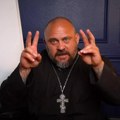 Mladi Amerikanci prelaze u rusku crkvu zbog "muževnosti": Otac Mozes diže tegove uz hevi metal, masturbacija mu je "bedna", a…