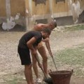 Ceo rijaliti se borili za ljubav ove učesnice, a tik pre finala odlučili da zajedno obave ovu radnju! Kada su krenuli cela…