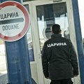 Bizarna zaplena kod Vranja: Carinici zaustavili autobus, pa u koferima pronašli pola tone sudžuka i svečane haljine