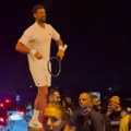 VIDEO I „Novak Đoković“ stigao u Novi Sad: Pogledajte detalj iz kolone koji je oduševio sve