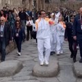 Džeki Čen nosio olimpijsku baklju na arheološkom nalazištu u Pompeji