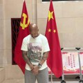 Bio legenda NBA - SAD se slika s kineskom i sovjetskom zastavom: Nije hteo nazad u Ameriku, u Pekingu mu digli spomenik!