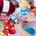 Akcija prikupljanja reciklažnog materijala – prave se lutke za decu bez roditeljskog staranja