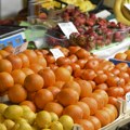 Paprene cene mandarina usred leta?! Kilogram ovog voća košta 400 dinara, domaći trgovci ipak nemoćni