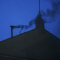 Crni dim iz dimnjaka Sikstinske kapele, nije izabran novi papa