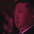 Kim Džong Un pred svima pukao: Suze na ceremoniji za poginule vojnike! (video)