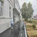 Rekonstruisan trotoar uz školu u Novom Slankamenu