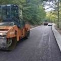 Završeno asfaltiranje ka Vukanji za ovu godinu