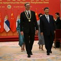 Sat od 68.000 evra, pesma i portret: Pokloni koje je Vučić dobio vredni skoro 14 miliona dinara