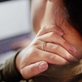 Telefon vam možda pravi problem tamo gde ga najmanje očekujete: Ovi delovi tela najviše trpe