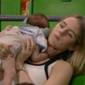 Preslatka scena na Partizanovom meču: Lepa srpska odbojkašica sa sinom bodrila crno-bele