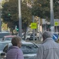 Uhvatili smo Ljubivoja Ršumovića (87) sa novom partnerkom: zbog njegovog ponašanja svi su se okretali