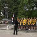 Венци на Споменик Бранку Крсмановићу: У Параћину обележен Дан победе